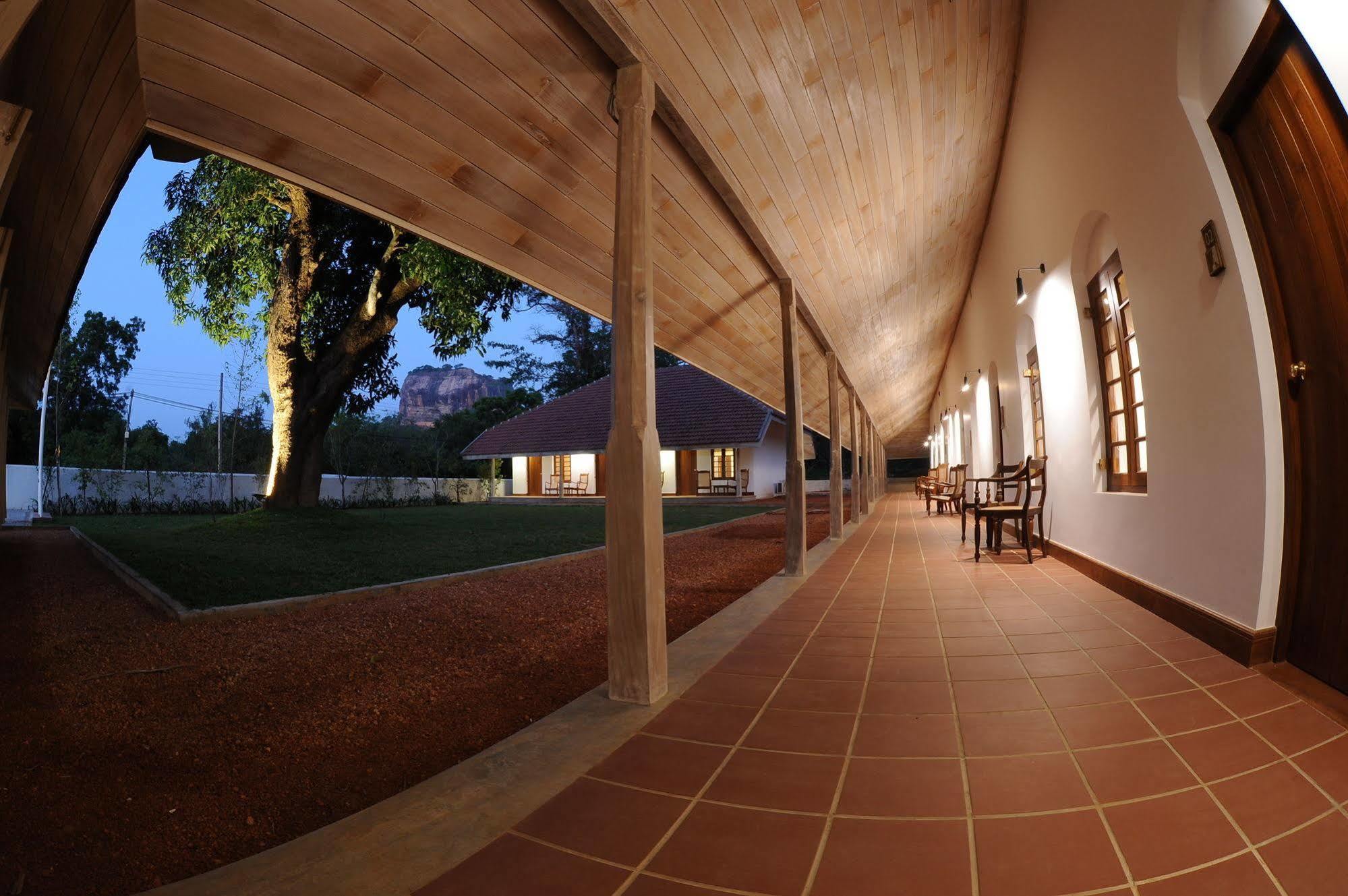 Ekho Sigiriya Hotel Bagian luar foto